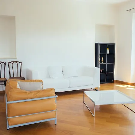Apartment Sorrounded In The Nature Five Minutes From Centre *